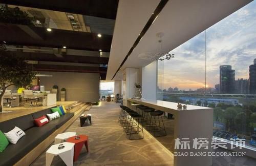 深圳辦公室裝修如何選擇好家居?